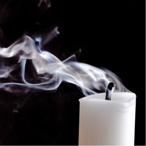 Are candles bad for your lungs?